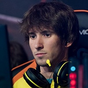 Данил Dendi Ишутин